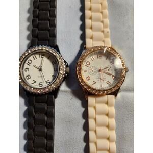 Darice Silver Crystals White Sport Ladies Stainless Includes both Working